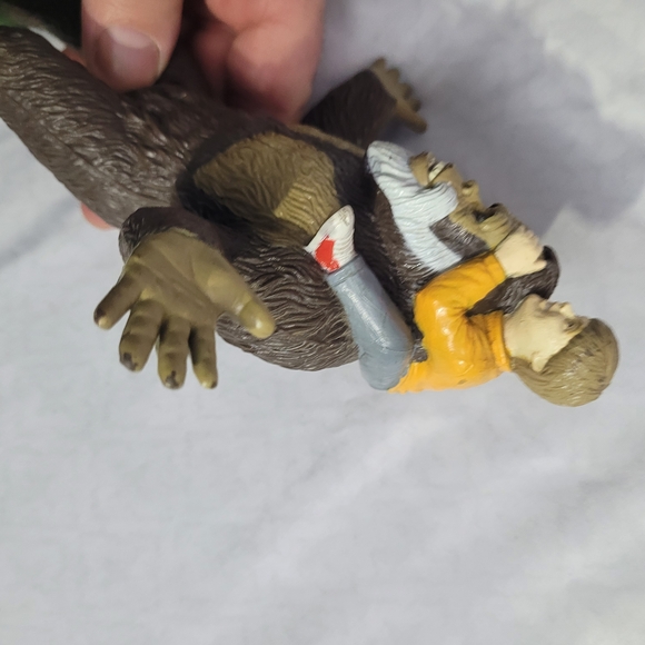 1991 Galoob Toys Harry and The Hendersons Sasquatch Figure - Picture 6 of 6